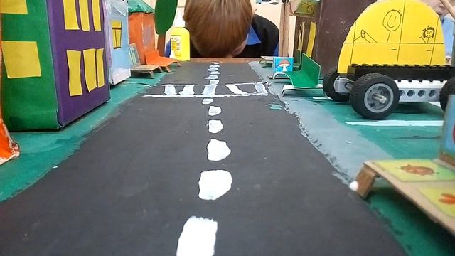 Как мы делали городок из картона смотреть онлайн