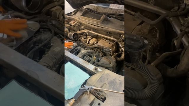 Audi Q7 4M 2016-2021 change oil, filters and glow plugs process (Oil capacity) смотреть онлайн