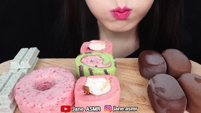 ASMR Pink Chocolate Ice Cream, Roll Cake 초콜릿 아이스크림 케이크 먹방 Mukbang, Eating