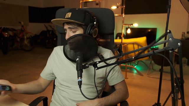 Aprilia's NEW Tuono 1100 & RSV4 | KTM launched the 890 Duke | The original Ducati Monster - s02 e02 смотреть онлайн