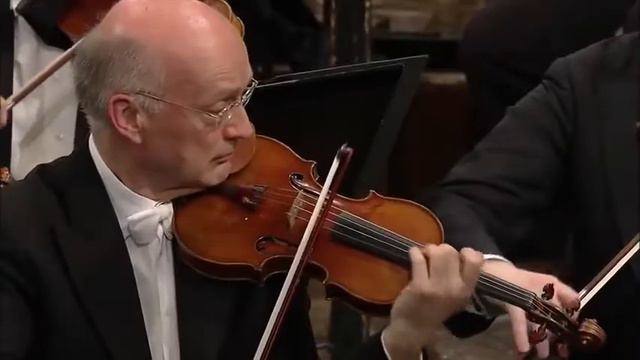 Beethoven Symphony No 5 in C minor, Op 67 Vienna Philharmonic Orchestra Thielemann смотреть онлайн