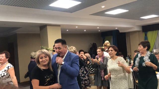 Ришат Галиханов на Новогоднем вечере в Уфе смотреть онлайн