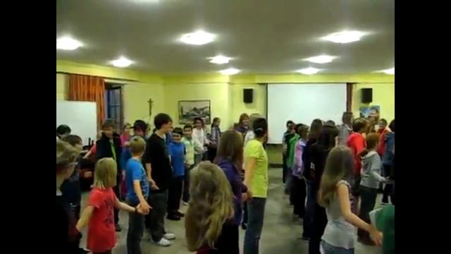 Немецкий в Германии: веселая программа в языковом летнем лагере в Обервезеле смотреть онлайн