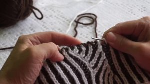 Женская шапка» Бриошь» для начинающих ( knitting cap brioche) (Шапка #16)