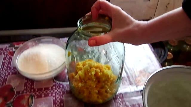 КАК ИЗ 4 АПЕЛЬСИНОВ СДЕЛАТЬ 9 ЛИТРОВ СОКА! ДОМАШНИЙ ЛАЙФХАК смотреть онлайн