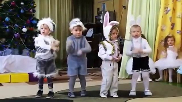 Танец мальчиков зайчиков РЖАЧКА! смотреть онлайн