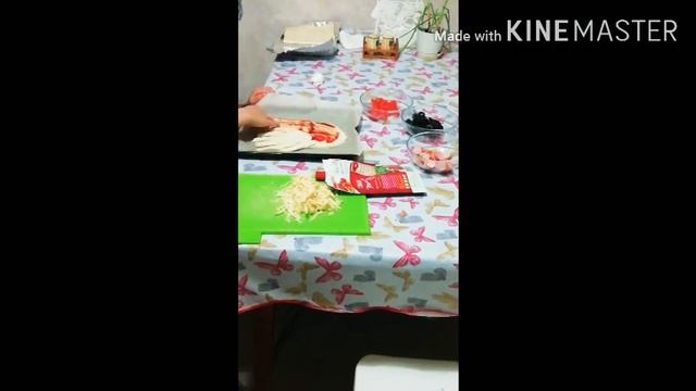 Пицца-осьминог: маленькие Поварята готовят простое и вкусное блюдо @kupeldeti смотреть онлайн