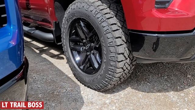 2022 Silverado Refresh Trims Compared - Custom, Custom Trail Boss, LT Trail Boss, RST смотреть онлайн