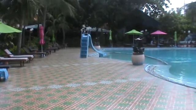 Бассейн отеля Palmira смотреть онлайн