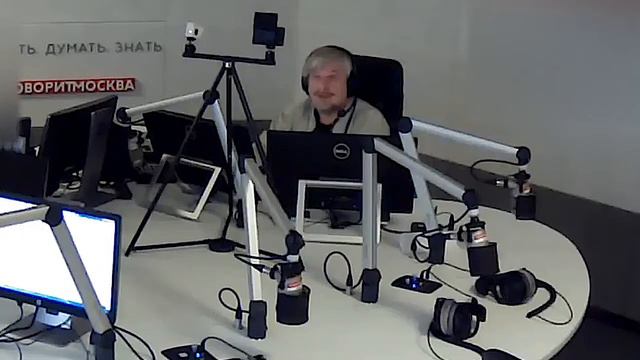 С Савельев  Панамские утки 4  Парень просто нигде не учился  Хоть стой хоть падай