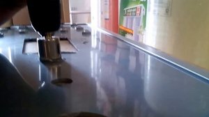 Сверлим каленое стекло. (бывают и неудачи. полное фиаско в рублевом эквиваленте.)