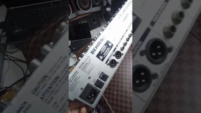 Review mixer BEHRINGGER UB2222FX-PRO mixer legendaris смотреть онлайн