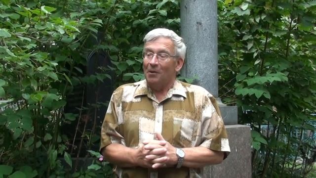 По Великим Лукам с В. В. Орловым. 26.08.18г. Казанская церковь и кладбище. История кладбищ города. смотреть онлайн