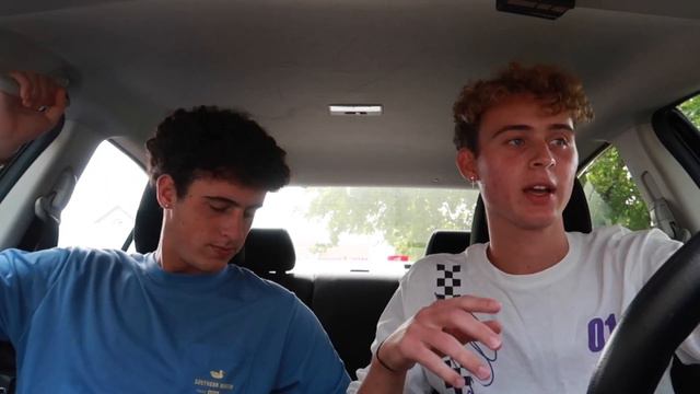 Blasting SICKO MODE at McDonald's Drive Thru! *TRAVIS SCOTT BURGER* смотреть онлайн
