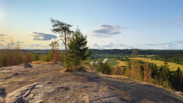 ПААСО— городище древних карел на горе Паасонвуори, вблизи города Сортавала. смотреть онлайн