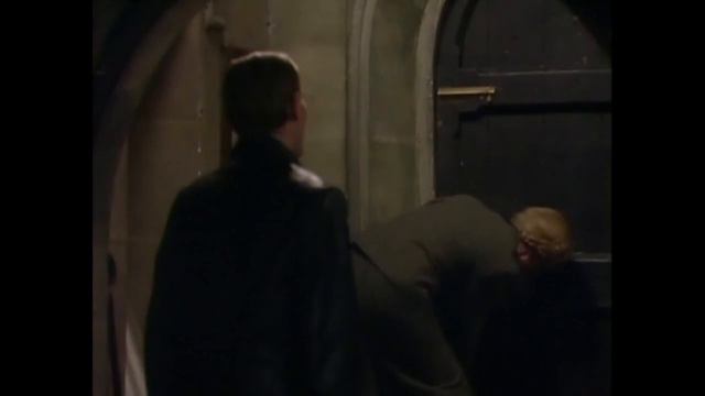 'Allo 'Allo!: "Scaring the pants off the French peasants." смотреть онлайн