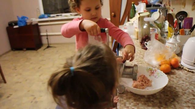 КРАСИВО ГОРИТ / ЧТО ЗА УСТРОЙСТВО / ПЕЛЬМЕНИ НА НОВЫЙ ГОД / КТО КРАЙНИЙ смотреть онлайн