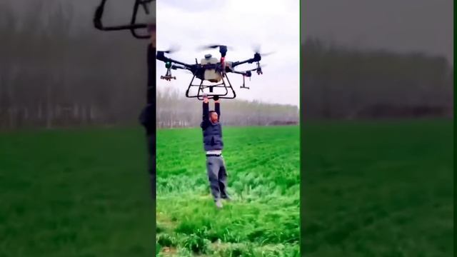 Квадрокоптер поднял человека?Квадрокоптер поднял человека?