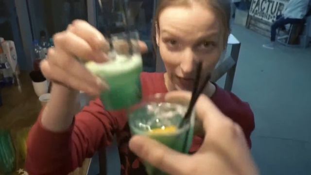 Боня и Кузьмич ведущие ДР Две сестры смотреть онлайн