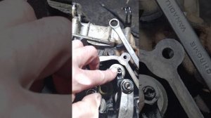 Регулировка клапанов ДВС 4HK1 Исузу