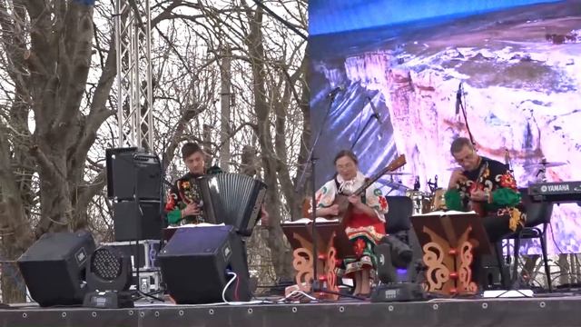 18 марта 2018 год . Выступление творческих коллективов - часть 1 посёлок Гвардейское. Крым. смотреть онлайн