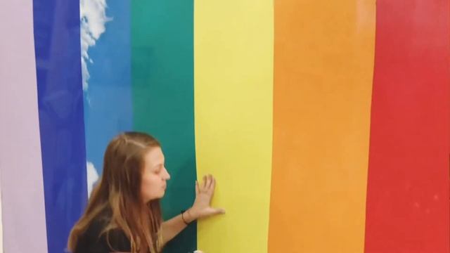 Порвали Натяжной Потолок . Что делать ? Как починить порез на потолке? смотреть онлайн