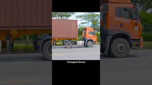 FAW Truck carrying container смотреть онлайн