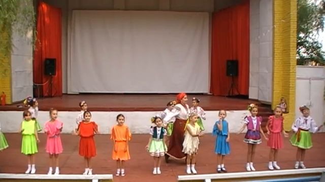 Стояла собі хатка Наші таланти-2012 смотреть онлайн