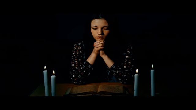 КАК ПРАВИЛЬНО ЧИТАТЬ ЗАГОВОРЫ И МОЛИТВЫ. МАСТЕРКЛАСС смотреть онлайн