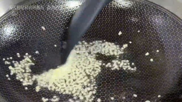 番茄雞蛋湯看似簡單，要想做好也有技巧，這樣做蛋花漂亮又好喝，【天天相見廚房阿鵬哥】，#番茄雞蛋湯料理，#番茄雞蛋湯食譜，#家常菜，#美食，#food，#番茄雞蛋湯的做法，#chinesefood