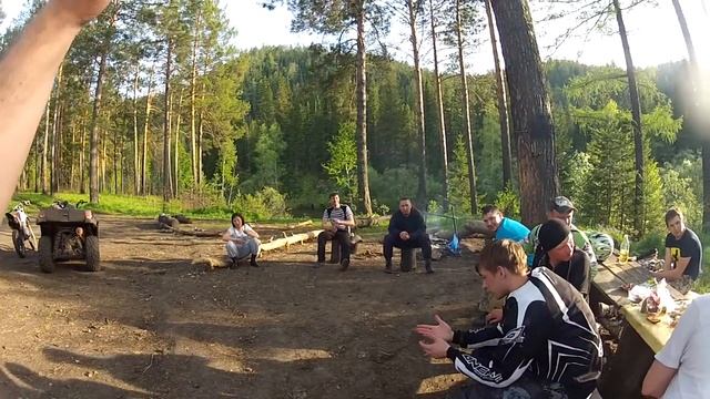 Компания на веранде смотреть онлайн