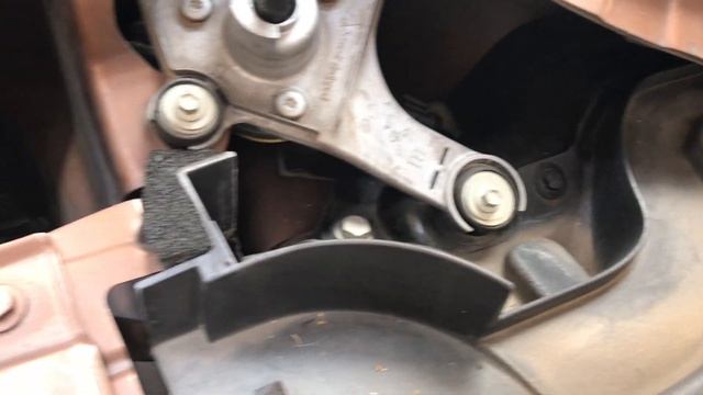 14 Ford Kuga Escape Cowl Panel removal and Valve Cover Oil leak inspection смотреть онлайн