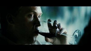 Мужчина застрял на острове с каннибалами и женой которая пытается его убить