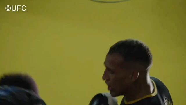 Чарльз Оливейра спарринг перед UFC 262 смотреть онлайн