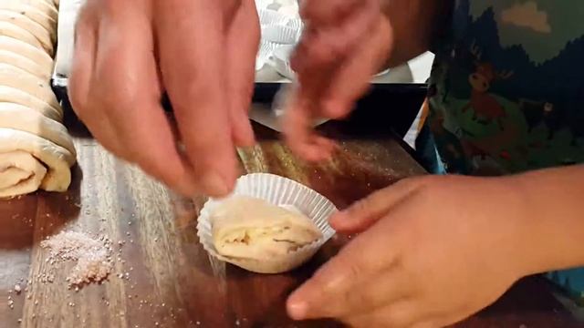 Печем булочки с корицей смотреть онлайн