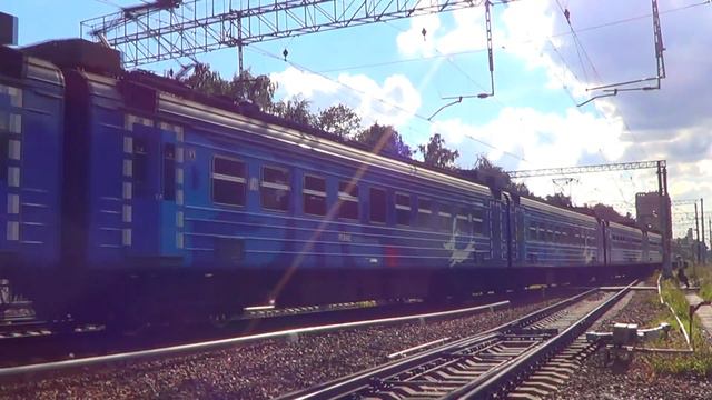 Электропоезд ЭД4М-0352 "Рэкс-Спутник", станция Болшево смотреть онлайн
