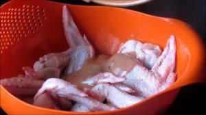 Куриные крылышки в мультиварке. Хрустящие и сочные.