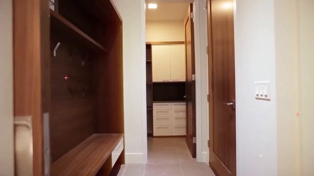 Modern House and Futuristic Interior Design in Brule Gardens, Toronto смотреть онлайн