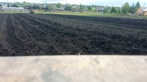 Агромаш МТ 110 . Нарезка борозд под картофель.