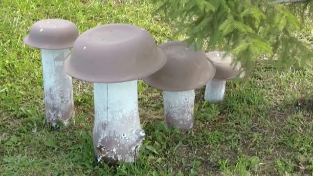 Украшение для дачи. Грибы из старых тарелок. смотреть онлайн