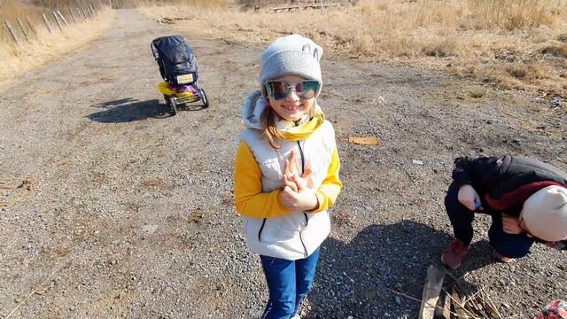 Как развести костер в лесу идем в ПОХОД Василиса и Алиса устроили пикник "приключения начинаются" смотреть онлайн