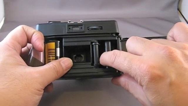 How to Load: 35mm Holga 135 смотреть онлайн