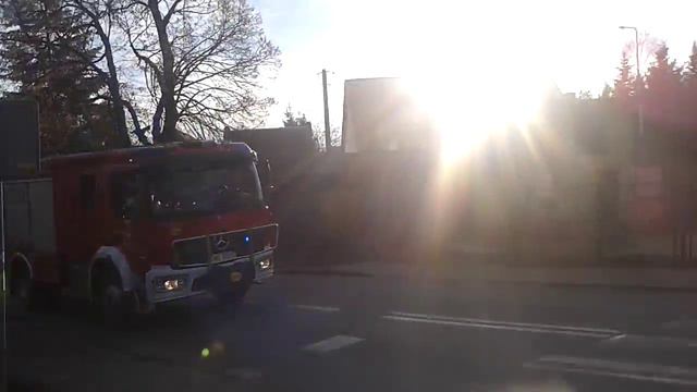 337[D]82 - GBA 2,5/16 - Mercedes Benz Atego 1330 4x4 / BoCar- Alarmowo смотреть онлайн
