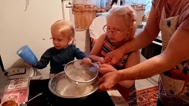 Готовим с детьми!(4) смотреть онлайн