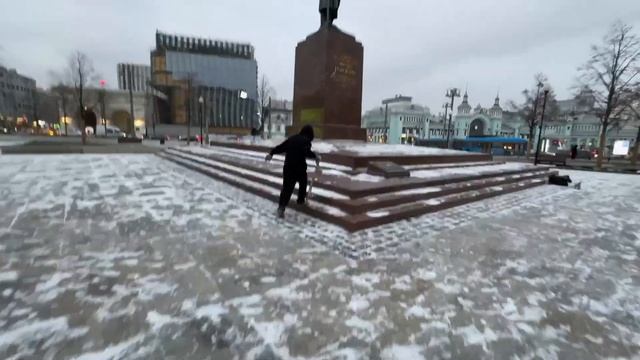 Skate Street Spot #13 – зимний мини-обзор культового спота на Белорусском вокзале! смотреть онлайн