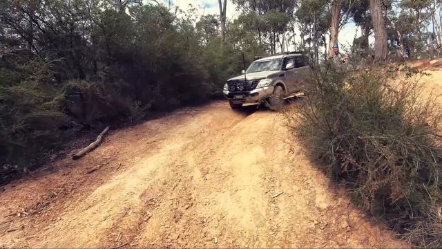 TOOLANGI HEAD TO HEAD! Our Nissan Y62 Patrol VS NP300 Navara - Rocky track, Devils playground смотреть онлайн