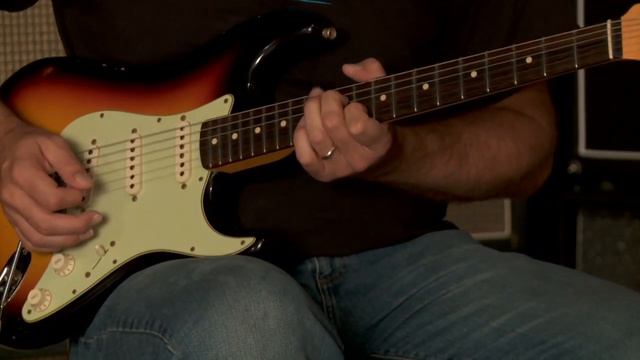 Fender Custom Shop 1960 Stratocaster Relic • SN: R57726 смотреть онлайн