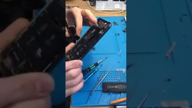 Материнская плата iPhone X смотреть онлайн