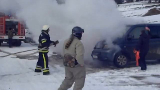 Горящий микроавтобус на Буковеле