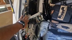 Toyota LC200, установка третьего ряда сидений